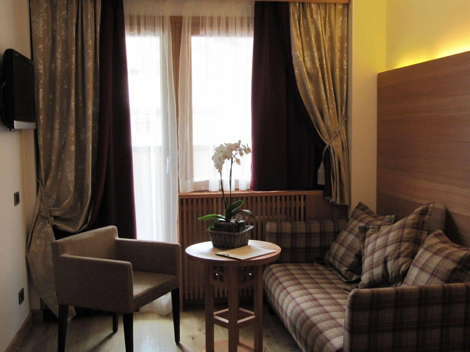 Majestic Hotel Madonna Kültér fotó